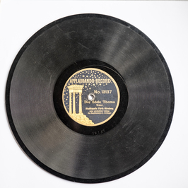 Abbildung der Schallplatte: Der fidele Thoma: Walzer / Stadtkapelle Fürth-Nürnberg unter persönl. Leitung des Kapellmeisters A. Abbildung der Schallplatte: Der fidele Thoma: Walzer / Stadtkapelle Fürth-Nürnberg unter persönl. Leitung des Kapellmeisters A.